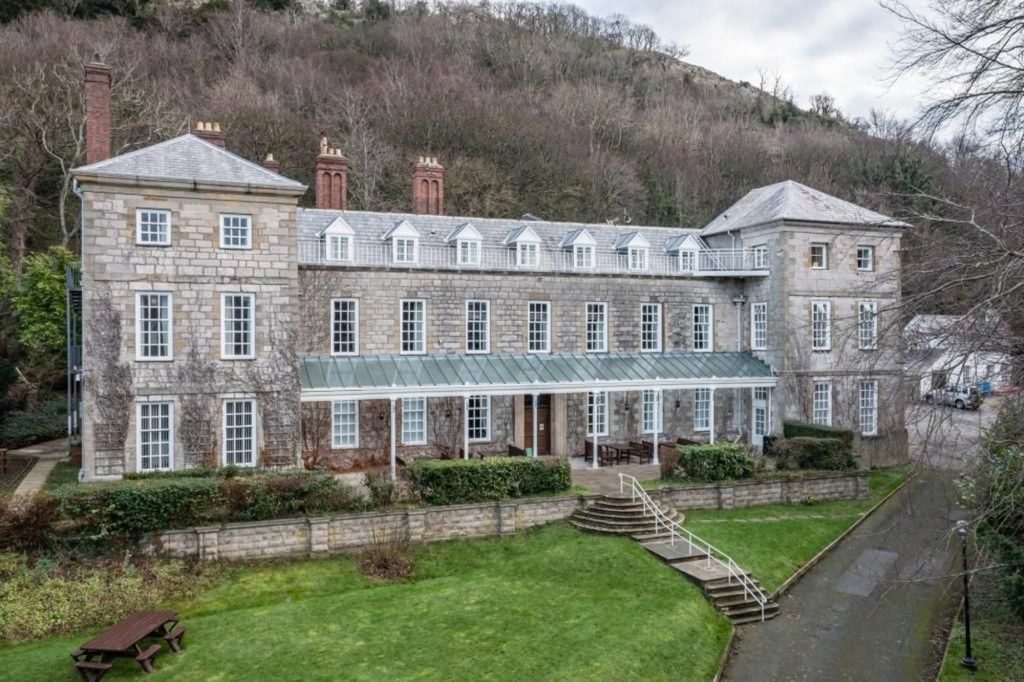 Marl hall exterior photo, beautiful Georgian listed building